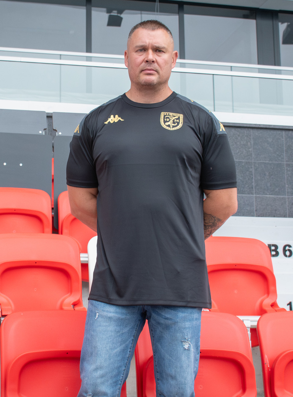 Dariusz Trond